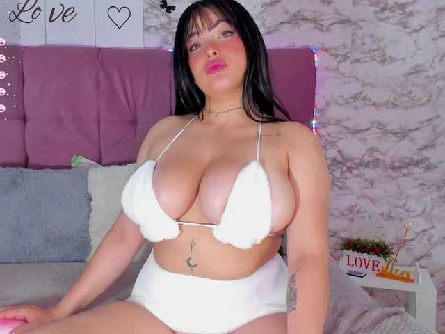 Снимки Valerie-Baker I am the horny busty that you were looking for so much, do you want to see how I bounce on top of you? ♥#latina #bigboobs #bigass #lovense #anal #squirt