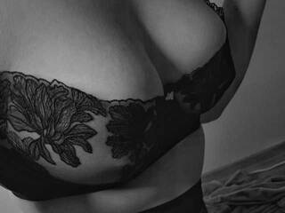 Еротичен видео чат velvet2219