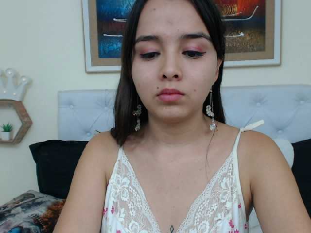 Снимки venusyiss Hi Lovers ! Today A mega Squirt , tip 333 to see my squit show and others to give me pleasure Tip=pleasure #latina #teen #natural #lovense #suggar