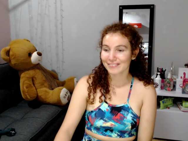 Снимки VeronicaRusso hello guys enjoy with me 332 tokens to reach the goal Squirt Show