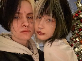 Еротичен видео чат VeryRareTwins