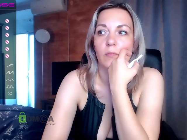 Екранни снимки на излъчване VickiSecret