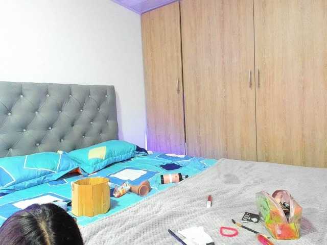 Екранни снимки на излъчване VickyMoon