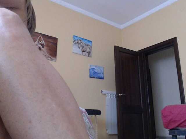 Снимки ERR Welcome in my room . C2c only pr,boobs 20 tkn,ass 24 tkn,pussy 66 ***ass and fucking pussy in privat.