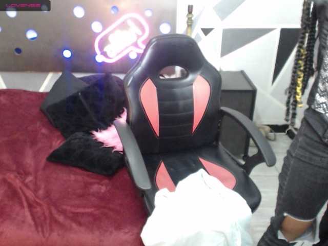 Екранни снимки на излъчване Viioletaebony