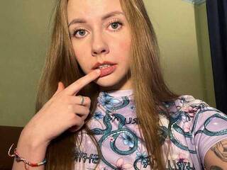 Еротичен видео чат Vikki-Cheese