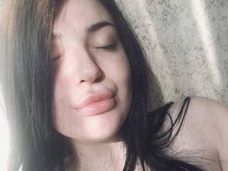 Еротичен видео чат VikkiMommy