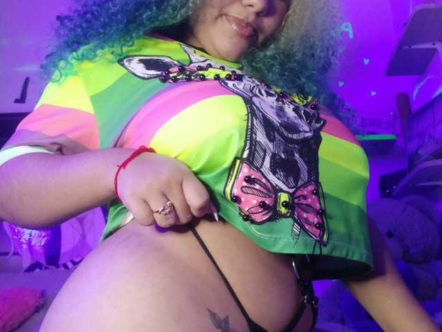 Снимка на профила violethot01