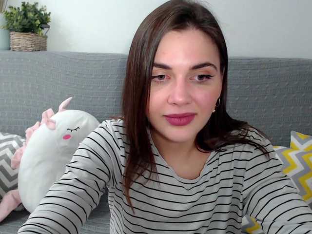 Екранни снимки на излъчване VioletMeli