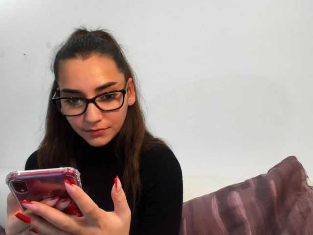 Екранни снимки на излъчване violetmyers18