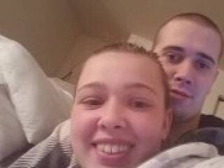 Еротичен видео чат CouchCouple7