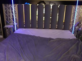 Еротичен видео чат WildKittenX