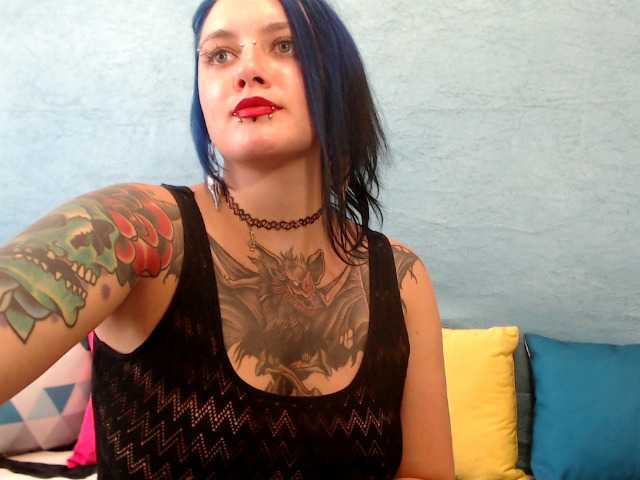 Екранни снимки на излъчване xExoticGirlx