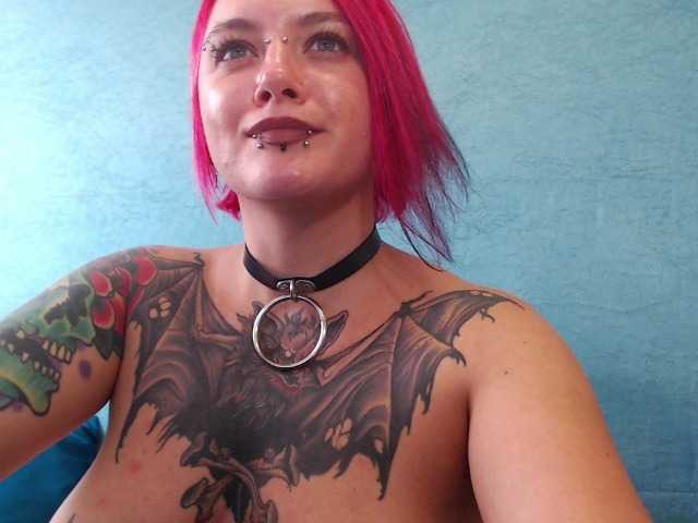 Екранни снимки на излъчване xExoticGirlx