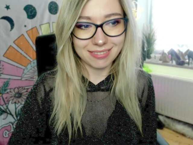 Снимки xxHeidiLove #lovense #joi #tease #cei #german #sph #cbt #young #girl #hot #cute #natural #healthy #ahegao #ass #english #sissy #cuckold