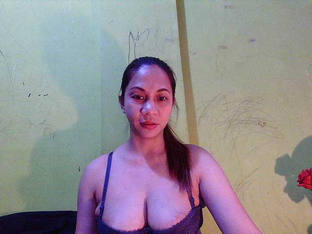 Екранни снимки на излъчване xxlanielovexx