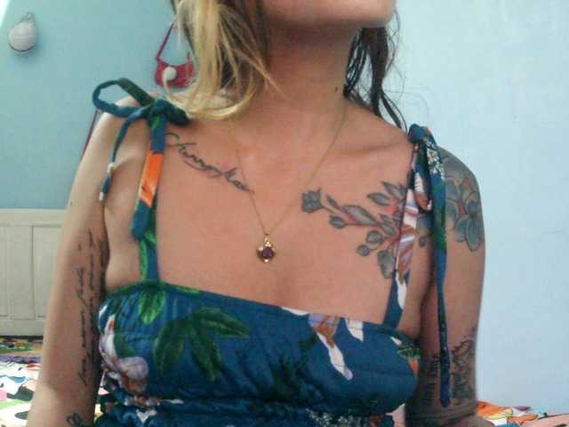 Екранни снимки на излъчване XxSpicyGirl69