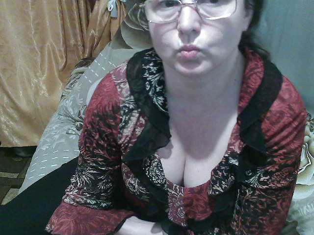 Екранни снимки на излъчване _Annika_