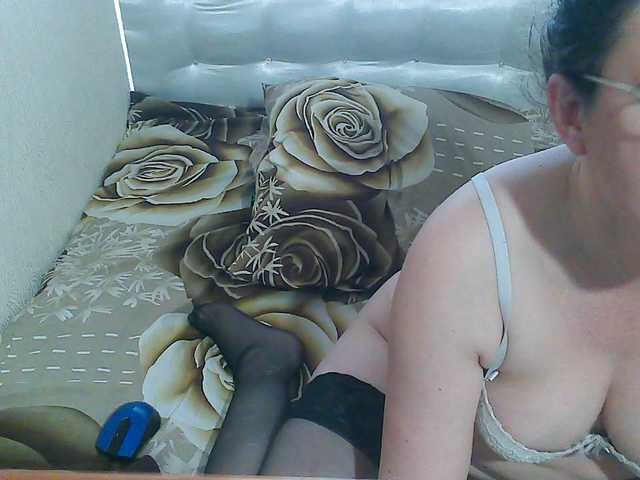 Екранни снимки на излъчване _Annika_