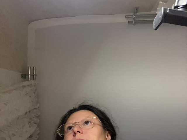 Екранни снимки на излъчване _Annika_