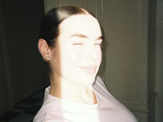 Еротичен видео чат Yeahrina
