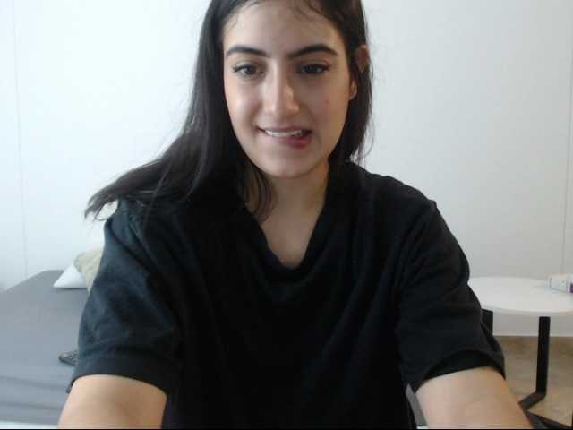 Екранни снимки на излъчване YesikaCosta