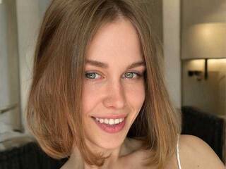 Еротичен видео чат YourJuly