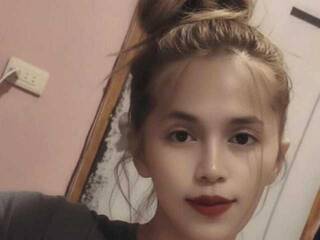 Еротичен видео чат YourMochii