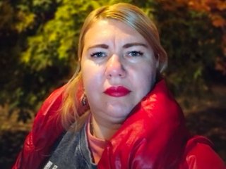 Еротичен видео чат YourMommyy