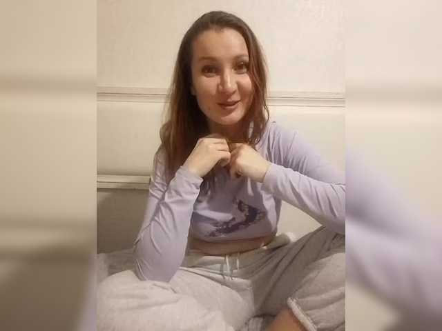Екранни снимки на излъчване Yuliya333