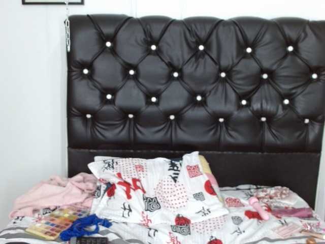 Екранни снимки на излъчване YuliaWills