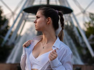 Еротичен видео чат YumiVelvet