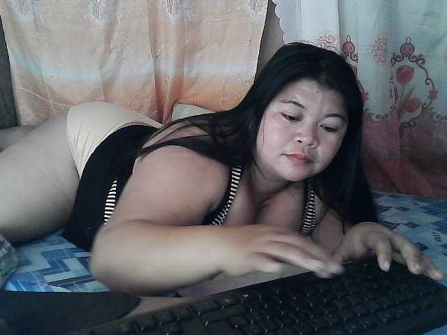 Екранни снимки на излъчване yummy-ass-pinay