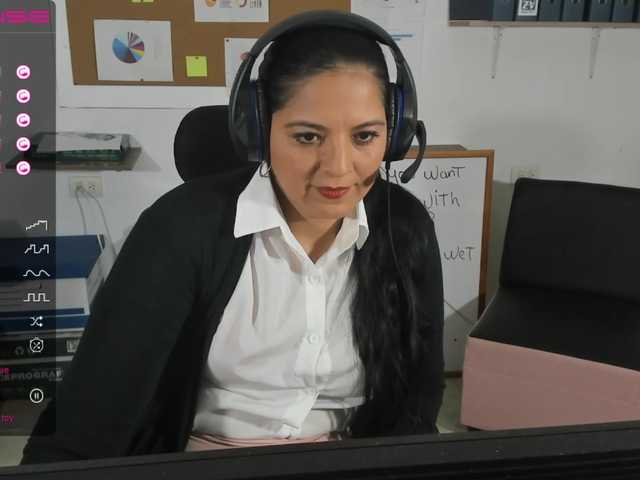 Снимки ZahiraChannel Full nakedin the office and play with thedildo (@remain)
