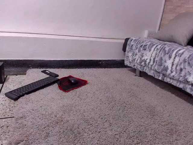 Екранни снимки на излъчване Zzoee